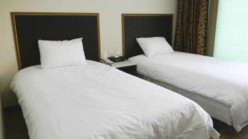 Sims Hotel Jeju Exterior foto